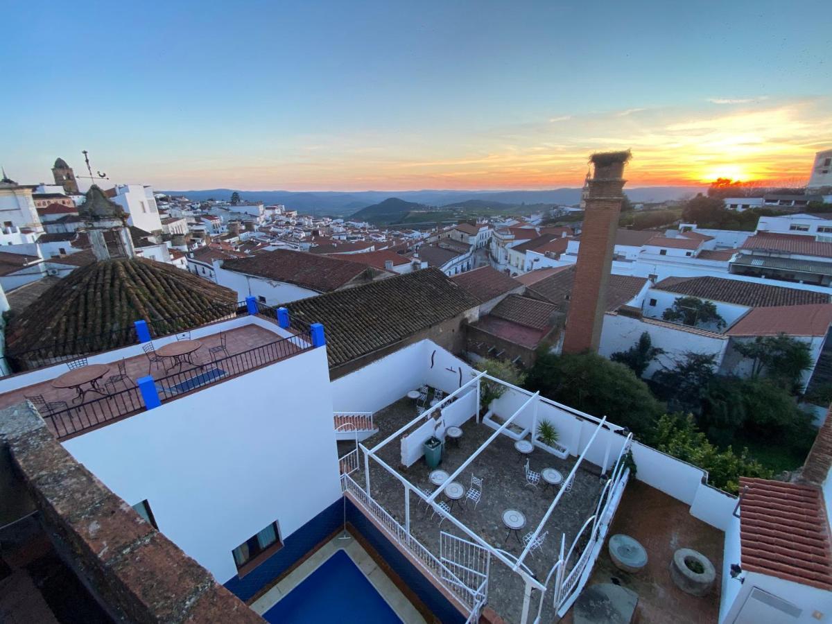 Hotel Rural La Posada De Las Cigueenas Jerez De Los Caballeros Esterno foto