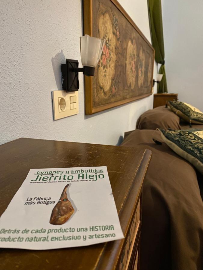 Hotel Rural La Posada De Las Cigueenas Jerez De Los Caballeros Esterno foto