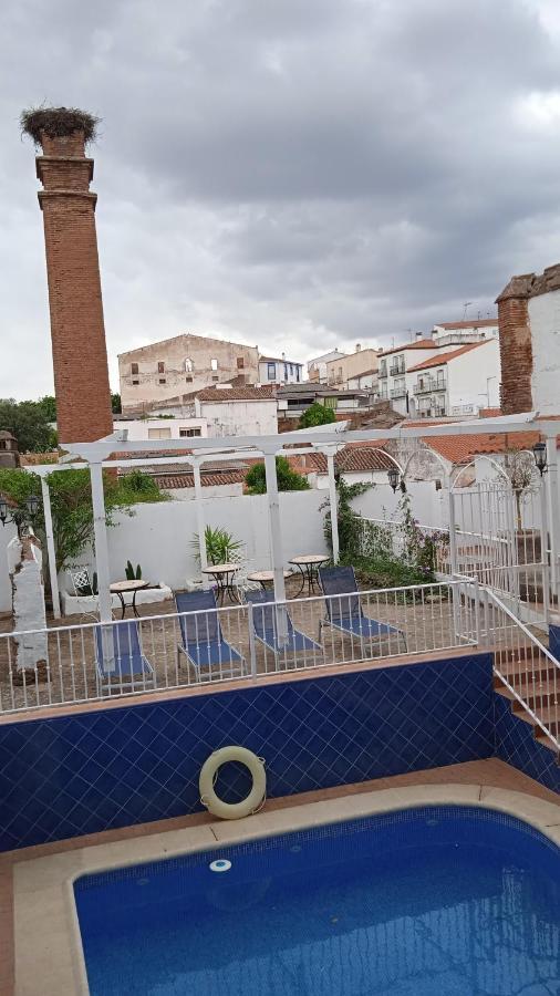 Hotel Rural La Posada De Las Cigueenas Jerez De Los Caballeros Esterno foto
