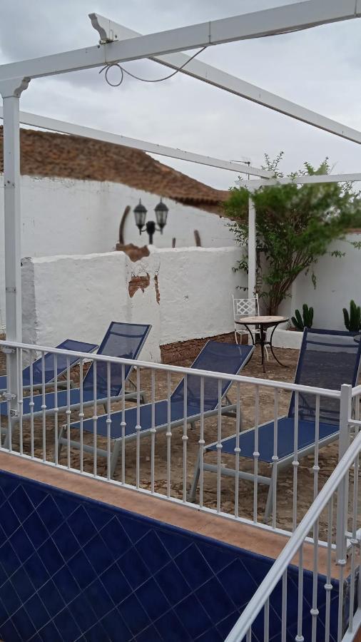 Hotel Rural La Posada De Las Cigueenas Jerez De Los Caballeros Esterno foto