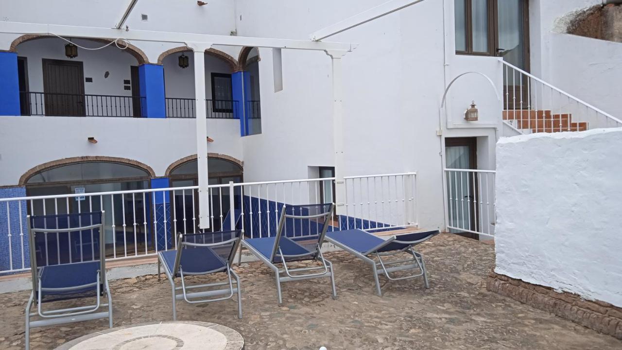 Hotel Rural La Posada De Las Cigueenas Jerez De Los Caballeros Esterno foto