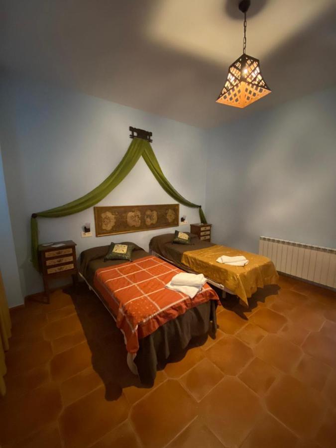 Hotel Rural La Posada De Las Cigueenas Jerez De Los Caballeros Esterno foto